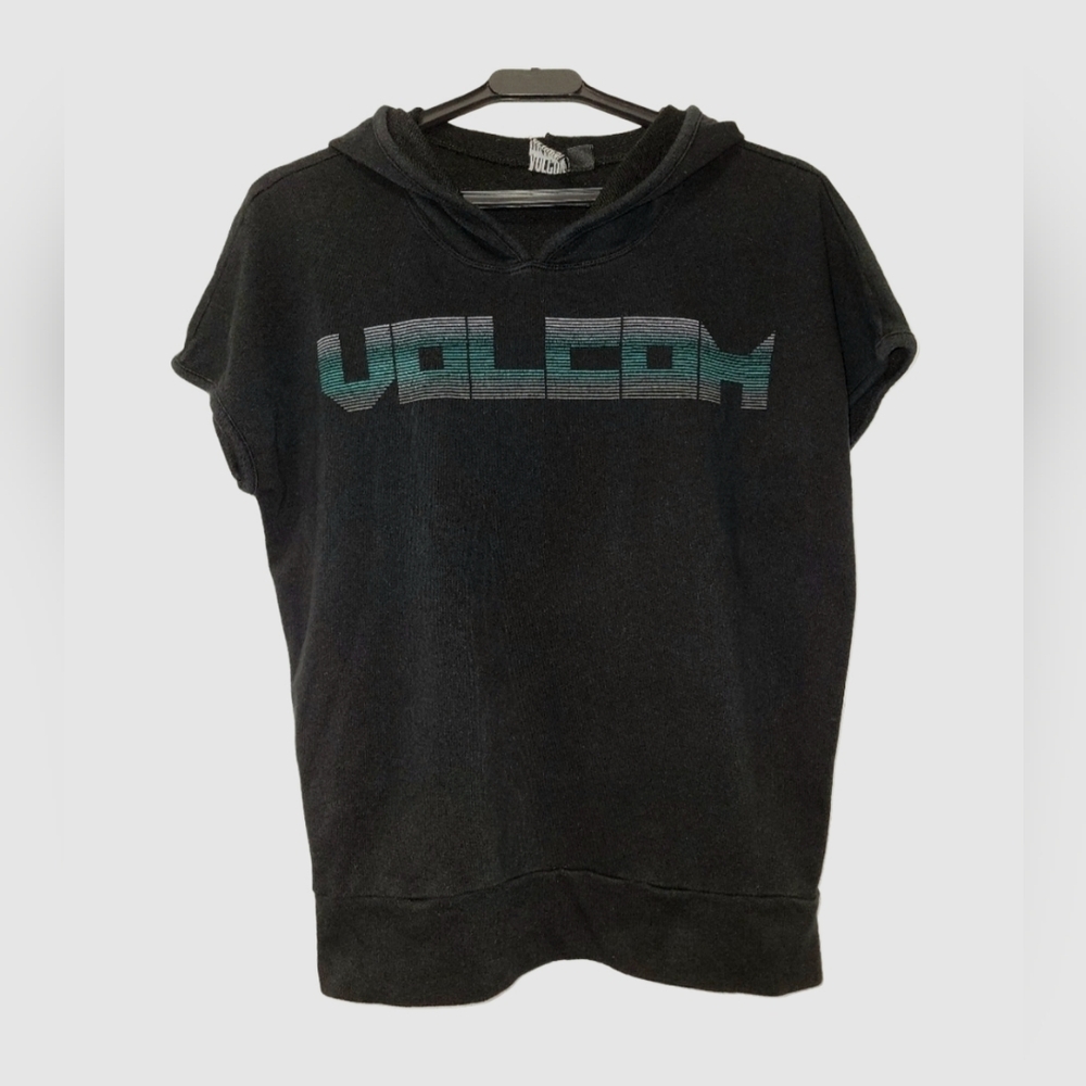 Vintage Y2K Volcom Short Sleeve Black Pullover Hoodie Knit shirt  Size XS